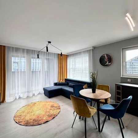 New Apart - Next To Sky Tower Apartman Wrocław Kültér fotó